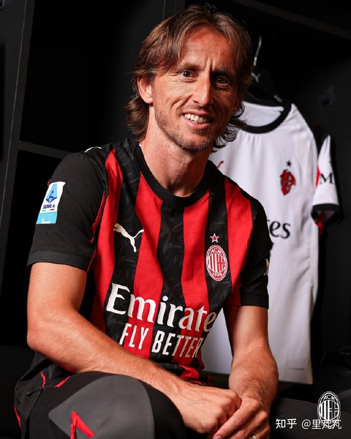 2025年哈兰德10次头球破门追平个人纪录，各大联赛仅次于凯恩