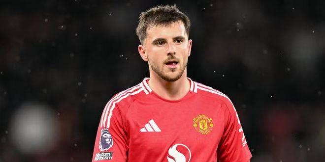 “黄袍”加身，里约热内卢基督像穿上黄潜球衣