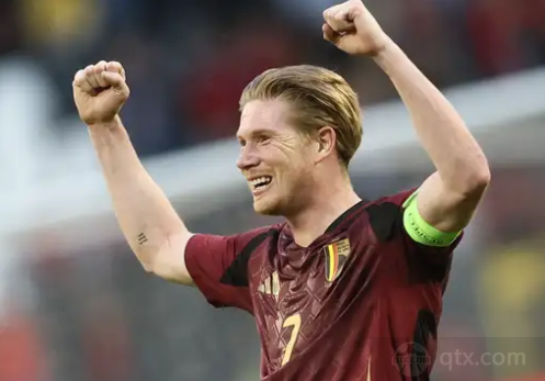 官方：那不勒斯中场安古伊萨当选意甲10月最佳球员